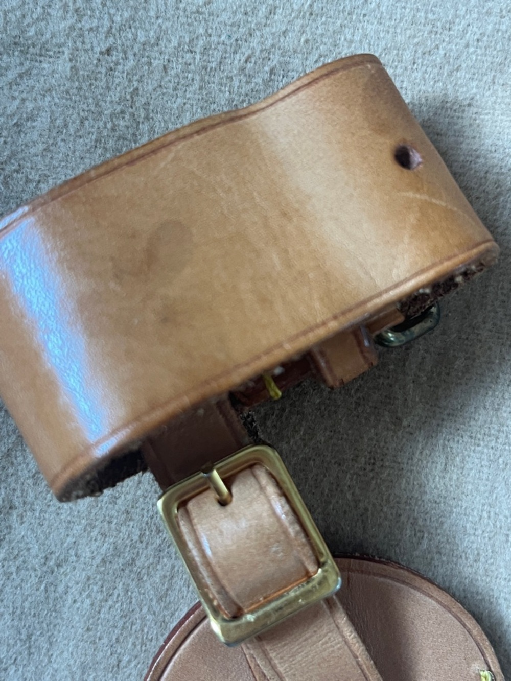 Louis Vuitton Tan Leather Luggage Tag Pair with Gold-Tone Buckles - Picture 13 of 14